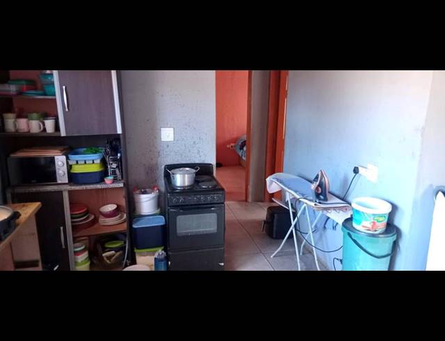 3 BEDROOM HOUSE FOR SALE IN TSHEPISONG
